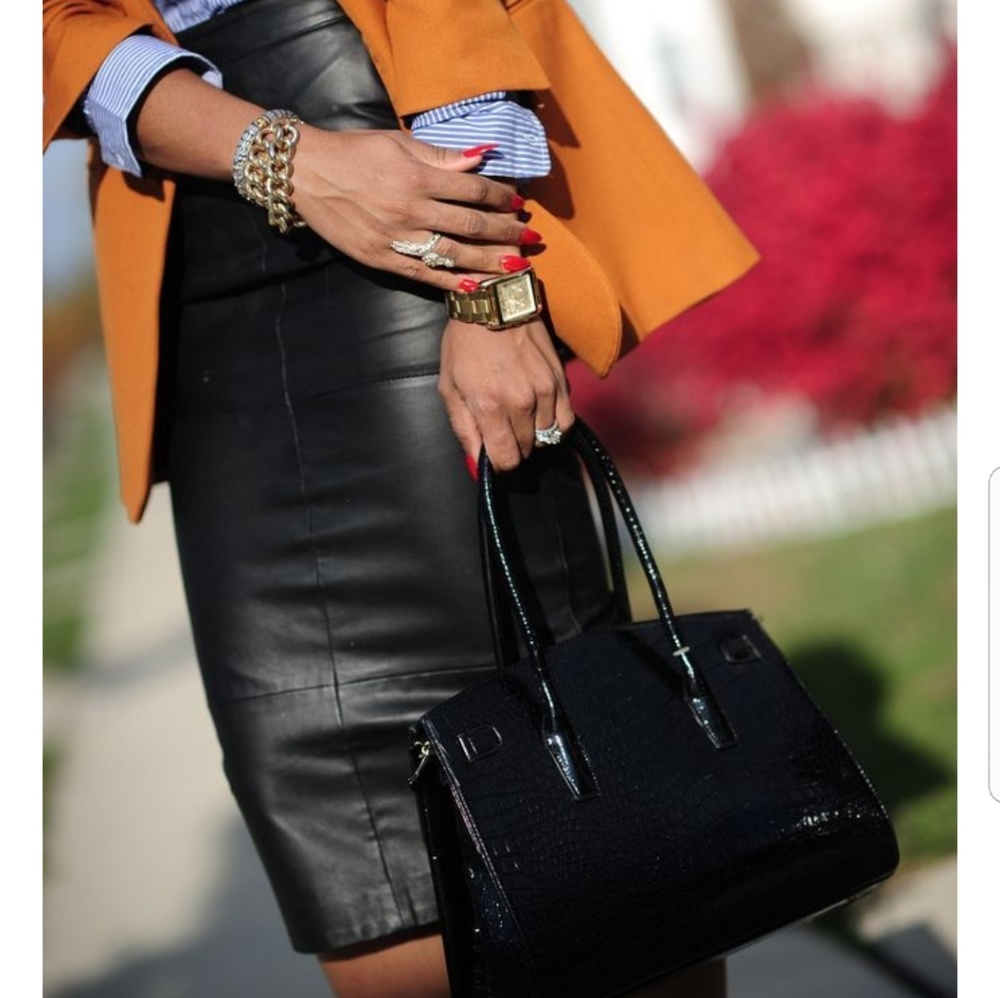 🎀SOLD🎀 VALERIE STEVENS 100% Lamb Leather Pencil Skirt